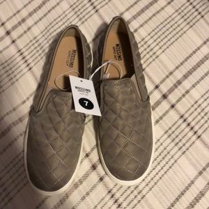 Mossimo supply Co slip on shoes